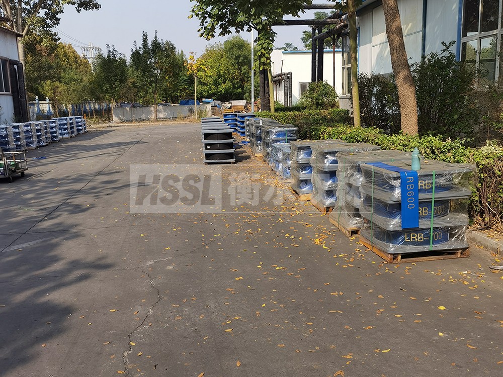 LRB橡胶隔震支座1400(II型) LNR1400隔震支座多少钱 建筑隔震层橡胶隔震支座厂家